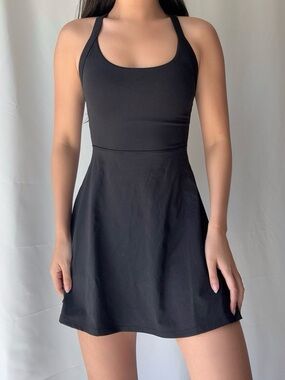 Hilara Backless Twisted Active Dress in Black